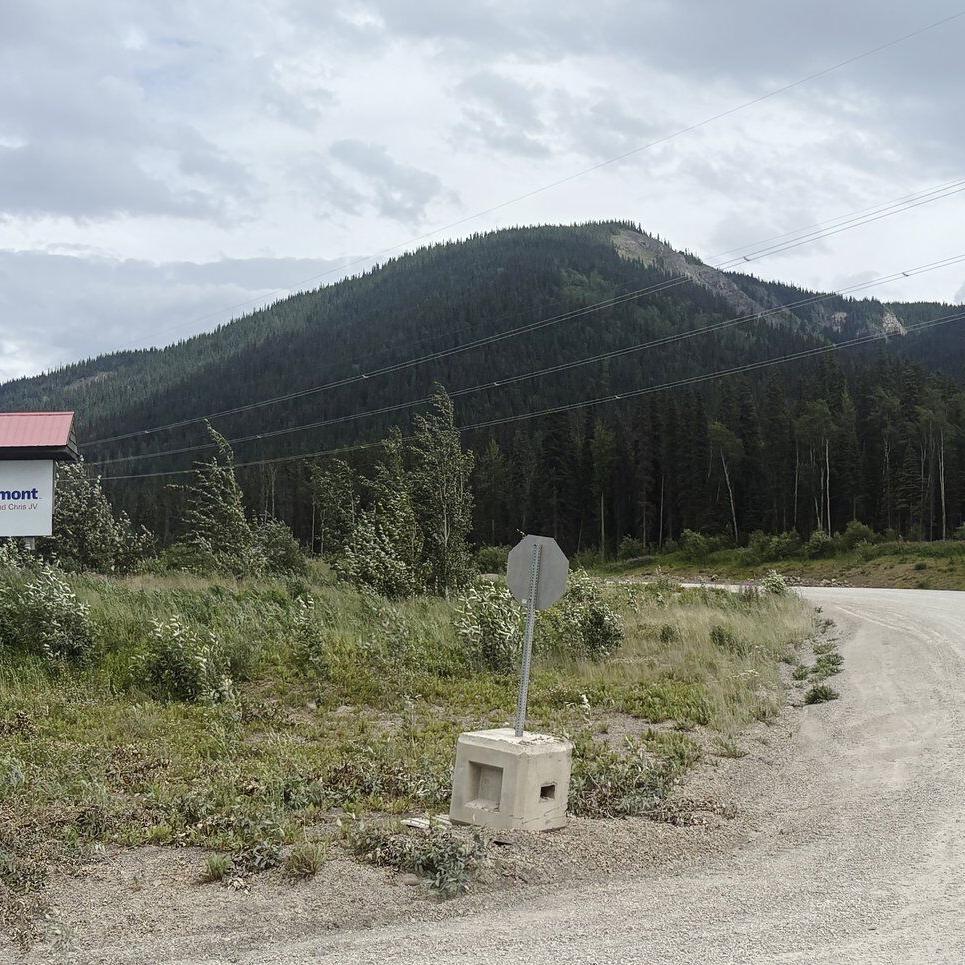 Trapped miners named as rescue chief tells of air flow and stable route behind debris